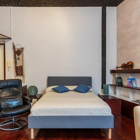 Guesthost - Piazza Navona Petite House *