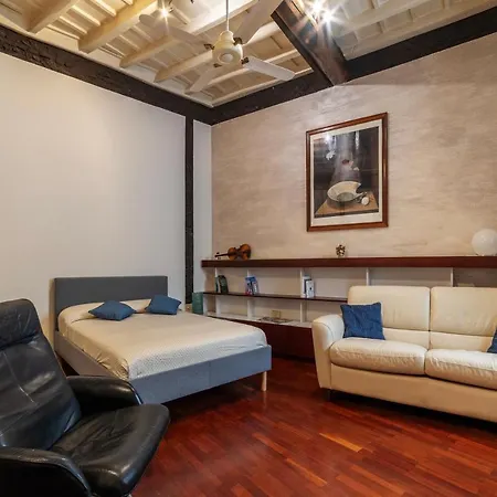 Guesthost - Piazza Navona Petite House Apartmán *